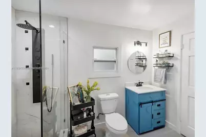 19810 SW 200th St, Miami, FL 33187 - Photo 46