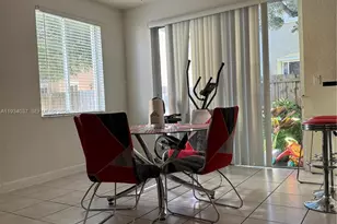 1043 SE 23rd Ave, Homestead, FL 33035 - Photo 12