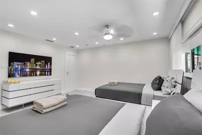 1045 Hollywood Blvd, Hollywood, FL 33019 - Photo 34