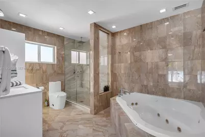 1045 Hollywood Blvd, Hollywood, FL 33019 - Photo 32