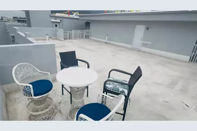 329 SE 3rd St #502S, Hallandale Beach, FL 33009 - Photo 46
