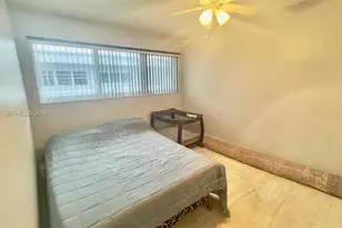 329 SE 3rd St, Hallandale Beach, FL 33009 - Photo 40