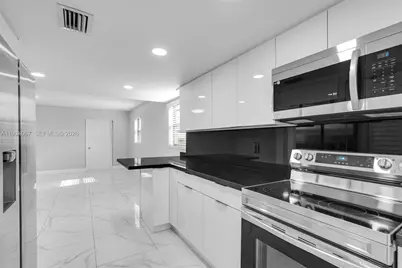 5061 W 12th Ln #., Hialeah, FL 33012 - Photo 2