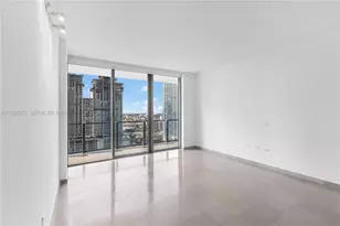 68 SE 6th St, Miami, FL 33131 - Photo 10