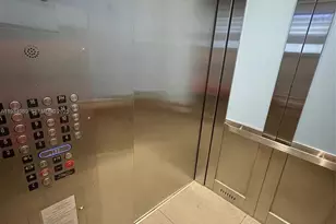 401 69th St, Miami Beach, FL 33141 - Photo 16