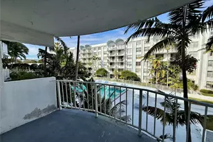 492 NW 165th St Rd, Miami, FL 33169 - Photo 6