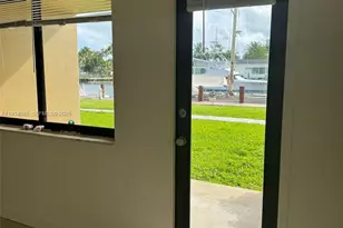 301 Golden Isles Dr, Hallandale Beach, FL 33009 - Photo 28