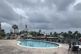 301 Golden Isles Dr, Hallandale Beach, FL 33009 - Photo 8