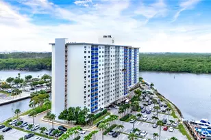 400 Kings Point Dr, Sunny Isles Beach, FL 33160 - Photo 8