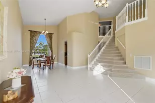 18435 NW 10th St, Pembroke Pines, FL 33029 - Photo 8