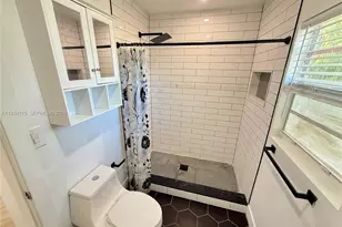 1029 NW 28th St, Miami, FL 33127 - Photo 6