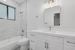 241 SW 4th St, Dania Beach, FL 33004 - Photo 20