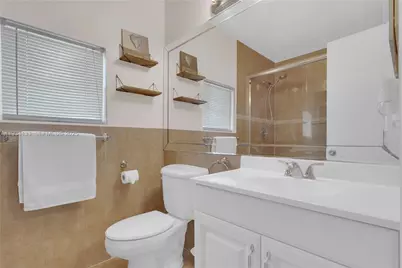 11910 NW 12th St, Pembroke Pines, FL 33026 - Photo 24