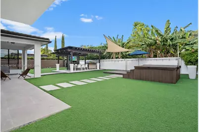 8723 NW 161st Ter, Miami Lakes, FL 33018 - Photo 22