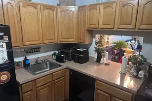 9974 SW 88th St, Miami, FL 33176 - Photo 6