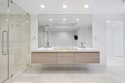 17111 Biscayne Blvd #1110, North Miami Beach, FL 33160 - Photo 22