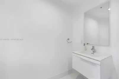 17111 Biscayne Blvd #1110, North Miami Beach, FL 33160 - Photo 32