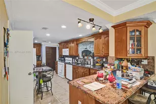 4141 W 4th Ave, Hialeah, FL 33012 - Photo 34