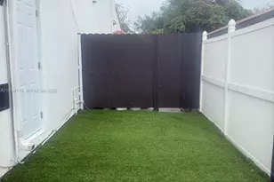 22641 SW 109th Ave Ct, Miami, FL 33170 - Photo 12