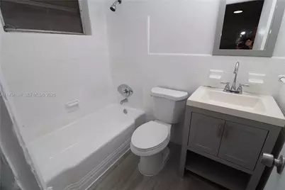 915 NE 16th Ter #4, Fort Lauderdale, FL 33304 - Photo 8