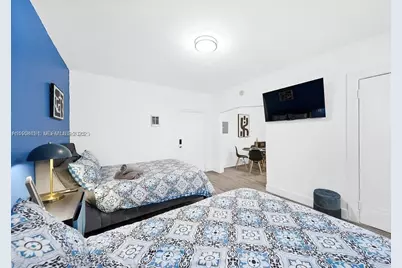 1029 SW 5th St #13, Miami, FL 33130 - Photo 6