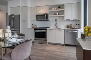 221 SW 12th St, Miami, FL 33130 - Photo 12