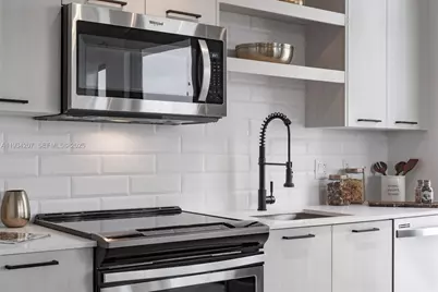 221 SW 12th St #612, Miami, FL 33130 - Photo 16