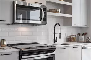 221 SW 12th St, Miami, FL 33130 - Photo 16