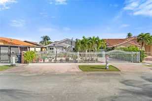 2811 SW 133rd Ave, Miami, FL 33175 - Photo 2