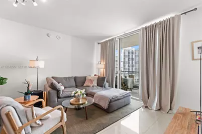 90 SW 3rd St #2109, Miami, FL 33130 - Photo 16
