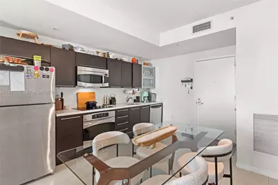 90 SW 3rd St #2109, Miami, FL 33130 - Photo 14