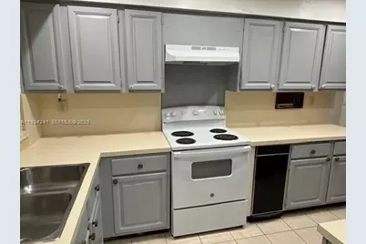 11349 SW 85 Ln, Miami, FL 33173 - Photo 4