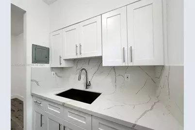 900 Jefferson Ave #5, Miami Beach, FL 33139 - Photo 12