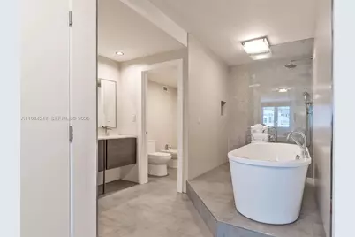 2301 Collins Ave #507, Miami Beach, FL 33139 - Photo 16