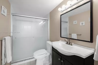 5601 Collins Ave #1019, Miami Beach, FL 33140 - Photo 28
