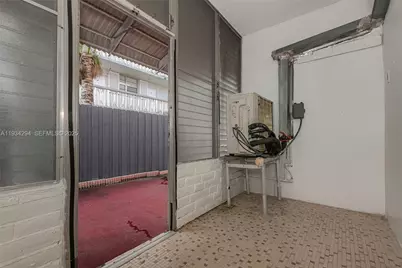 1560 NE 127th St #113, North Miami, FL 33161 - Photo 16