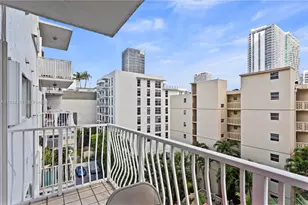 677 NE 24th St, Miami, FL 33137 - Photo 14