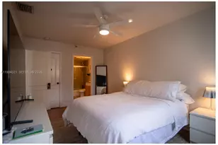 677 NE 24th St, Miami, FL 33137 - Photo 20