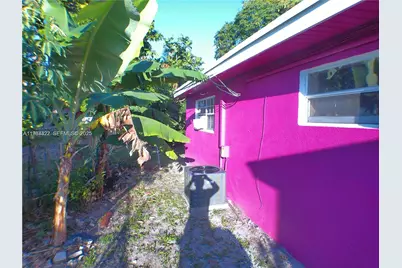 15775 NE 13th Ave, North Miami Beach, FL 33162 - Photo 8