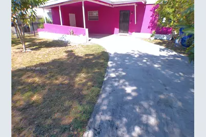 15775 NE 13th Ave, North Miami Beach, FL 33162 - Photo 2