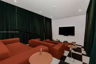 11 NE 6th St, Miami, FL 33132 - Photo 14