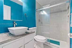 5888 W 25th Ct, Hialeah, FL 33016 - Photo 14