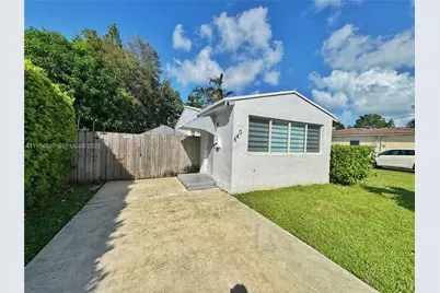 640 SW 6th St, Hallandale Beach, FL 33009 - Photo 2