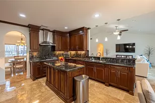 8235 NW 157th Terrace, Miami Lakes, FL 33016 - Photo 8