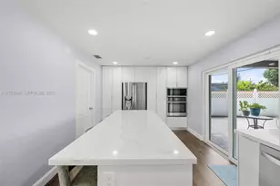 559 NW 70th Way, Margate, FL 33063 - Photo 10