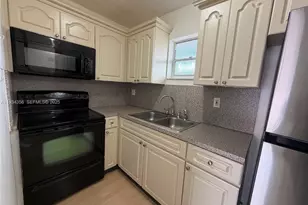 399 NW 72nd Ave, Miami, FL 33126 - Photo 4