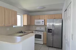 1261 SE 29th St, Homestead, FL 33035 - Photo 2