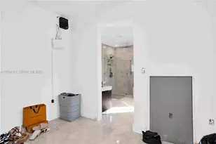 15721 NW 79th Ct, Miami Lakes, FL 33016 - Photo 18