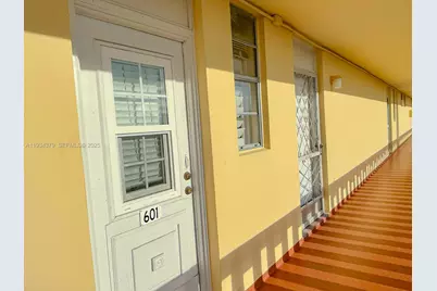 2930 Point East Dr #E601, Aventura, FL 33160 - Photo 4