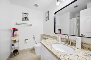 9755 NW 52nd St, Doral, FL 33178 - Photo 14